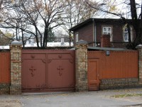 Вход в монастырь